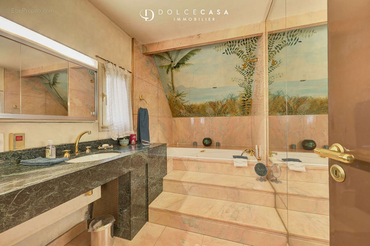 Maison à BRY-SUR-MARNE