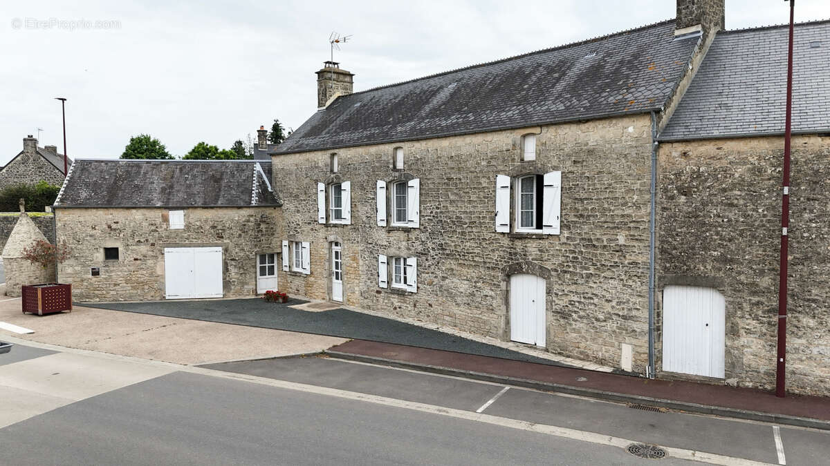 Belle propriété en pierre - Dépendances et garages - photo 5