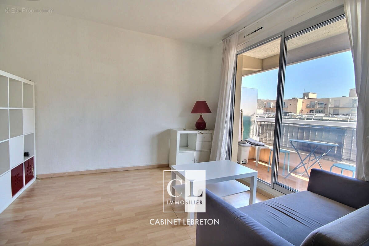 T1/2 en Dernier étage avec Balcon à Marseille 5e La Timone - photo 7
