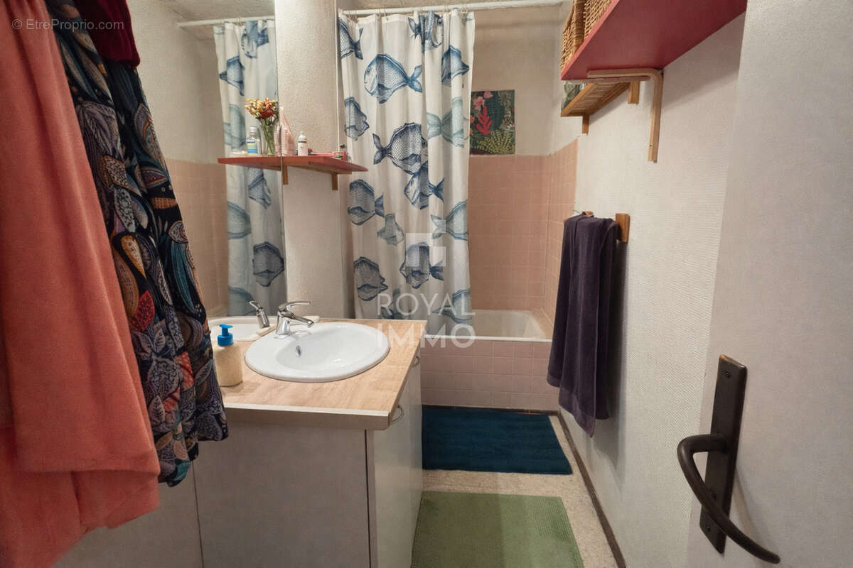 Appartement T4 vendu loué   Secteur La Valette - photo 3