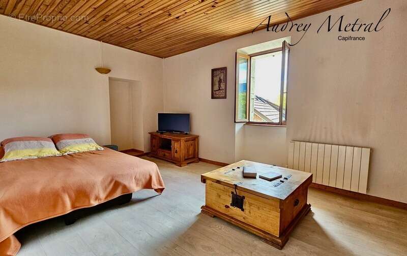 Maison de village en pierre mitoyenne à vendre à Ruffieux, d'env.65 m2 habitable, 1h de Genève, 45 minutes d’Annecy et 30 minute - photo 5