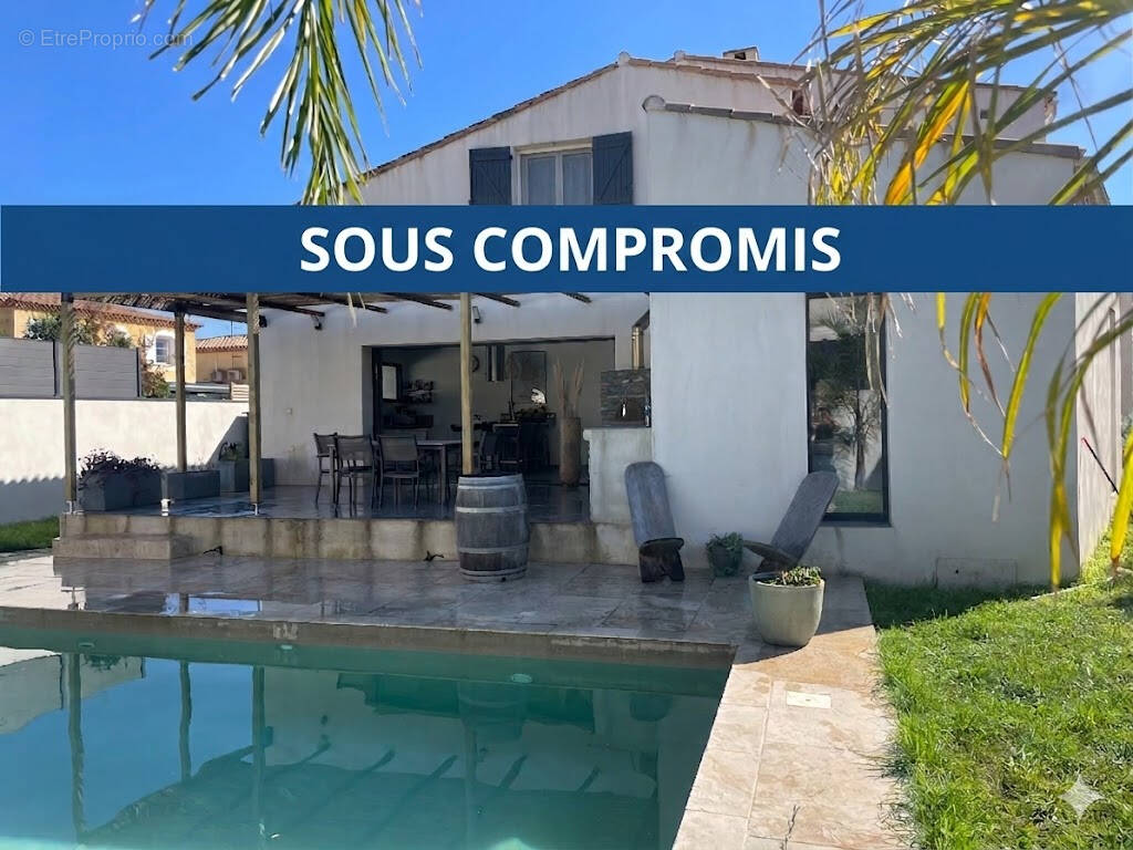 Maison à MAUGUIO