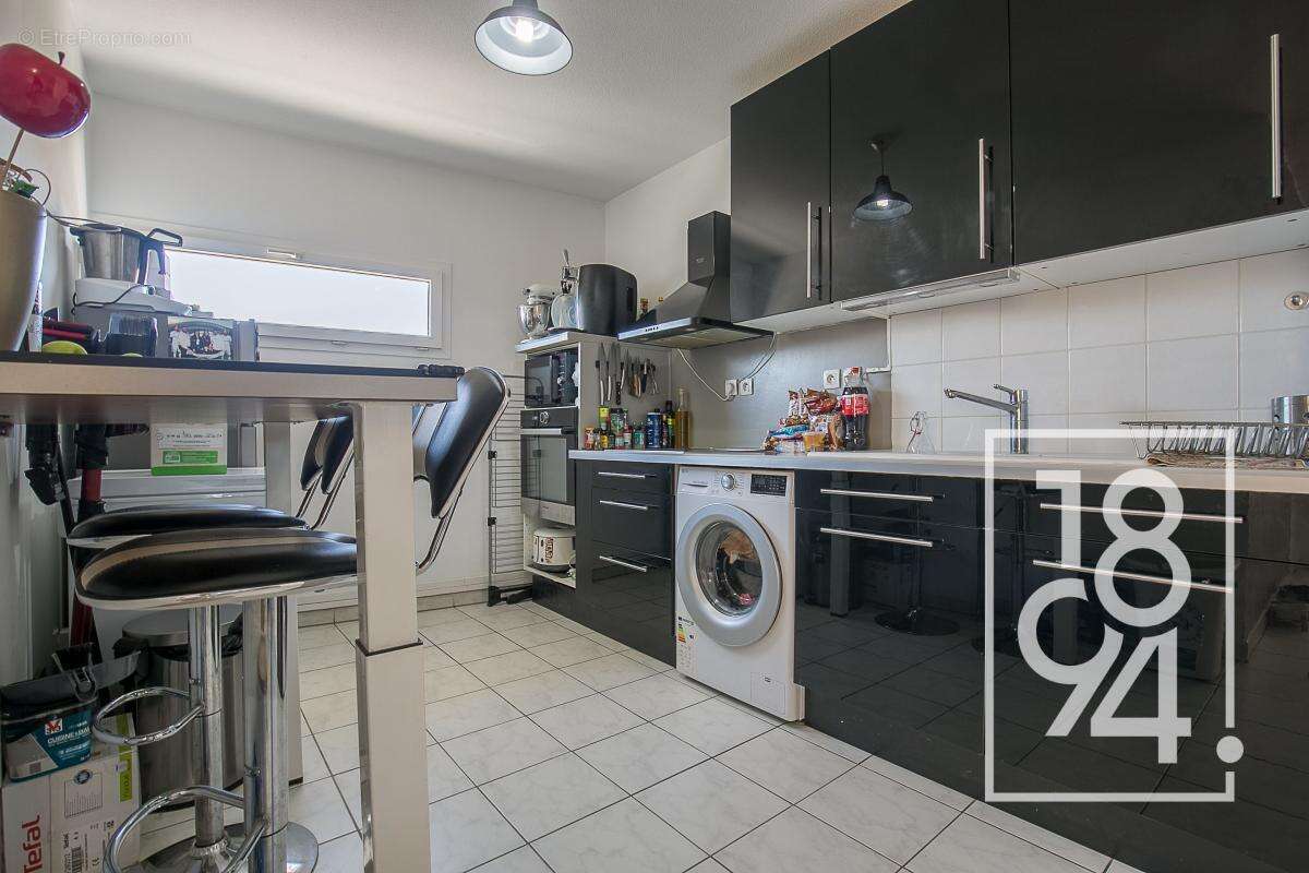 Appartement à MARSEILLE-4E