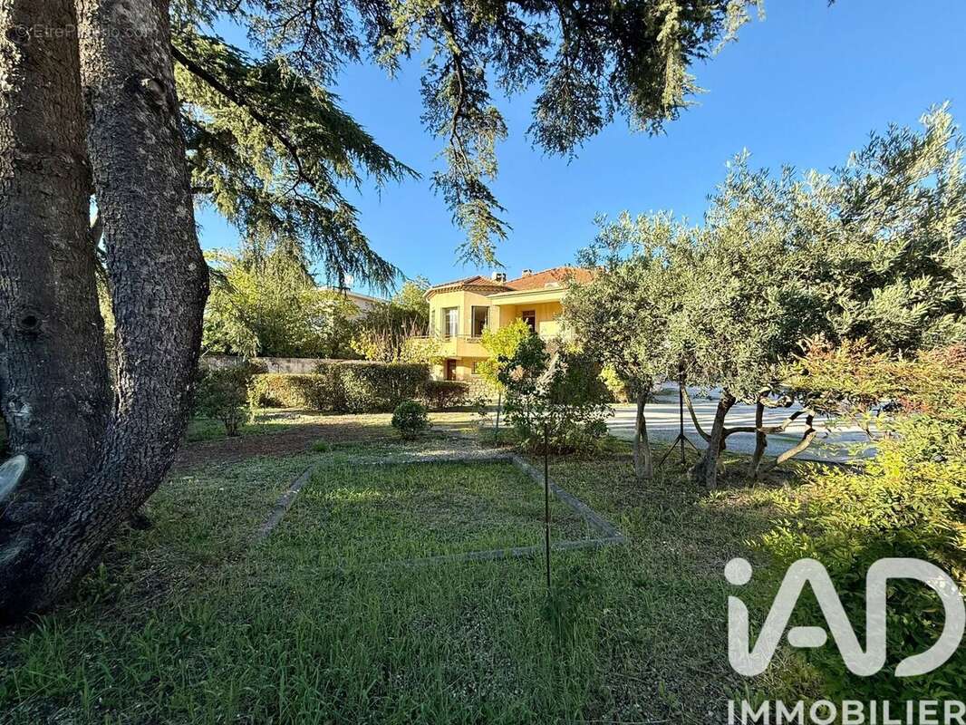 Photo 3 - Maison à SORGUES