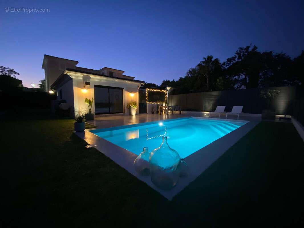 Maison à VILLENEUVE-LOUBET