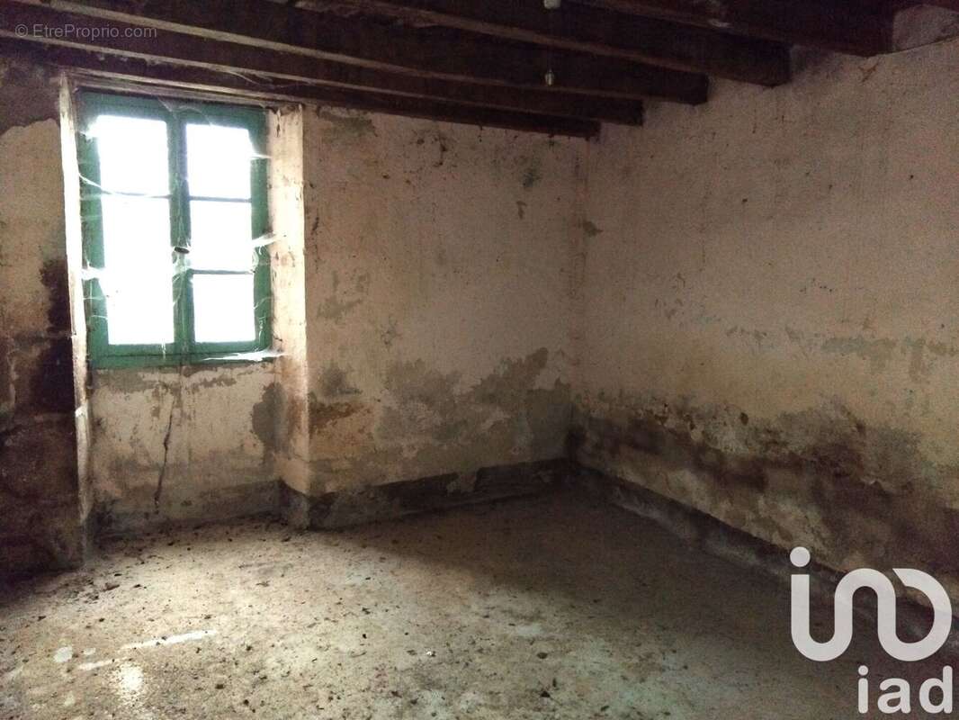 Photo 6 - Maison à ROCHES