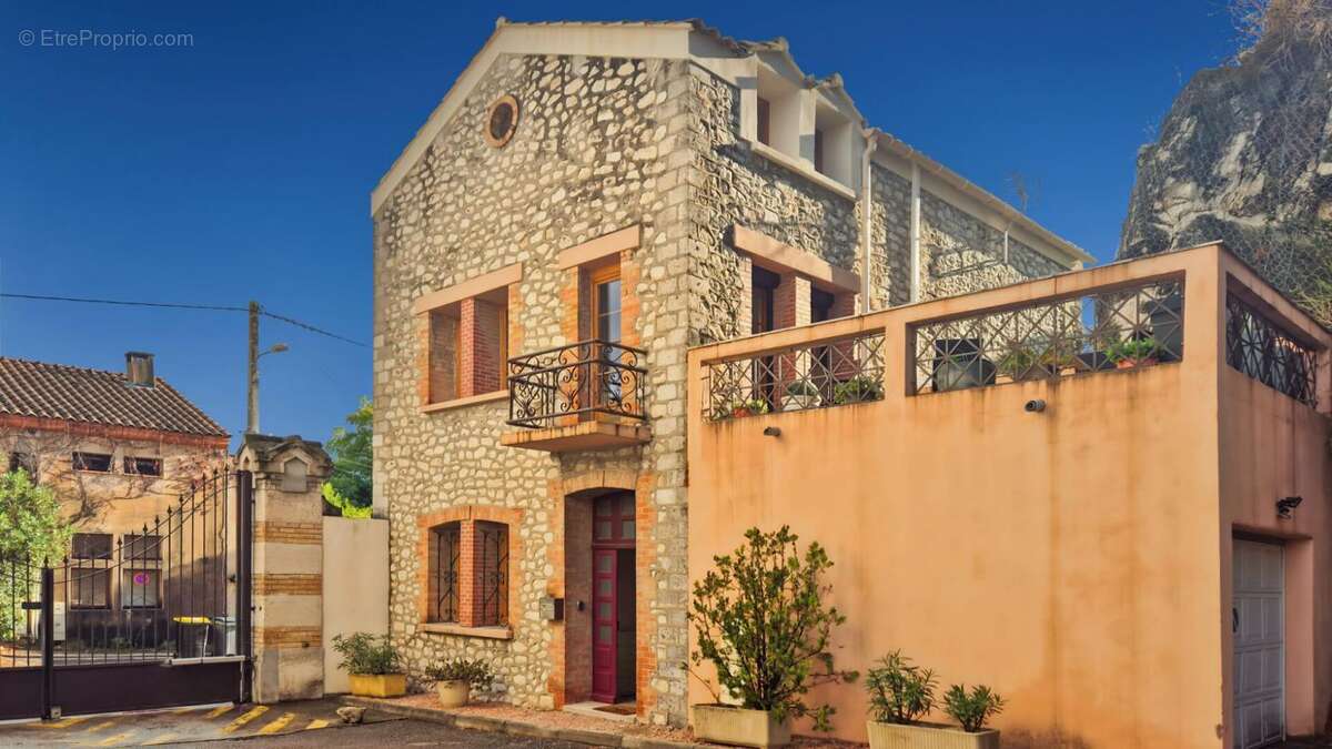 Maison à LES ANGLES