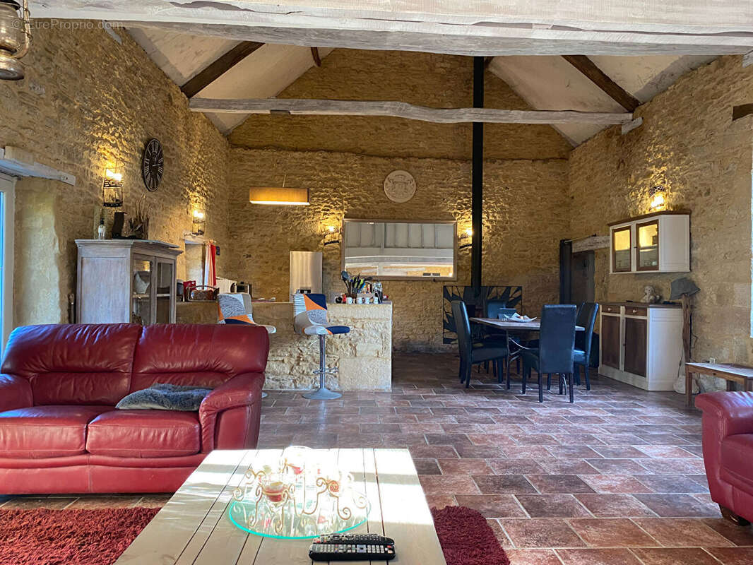 Propriété de charme toute en pierre du Périgord  225 m² - photo 8