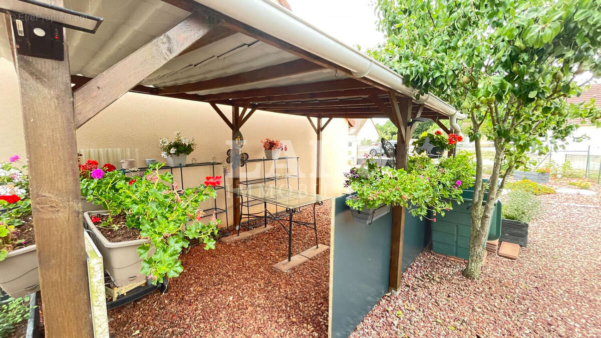 Maison à SAINT-VICTEUR