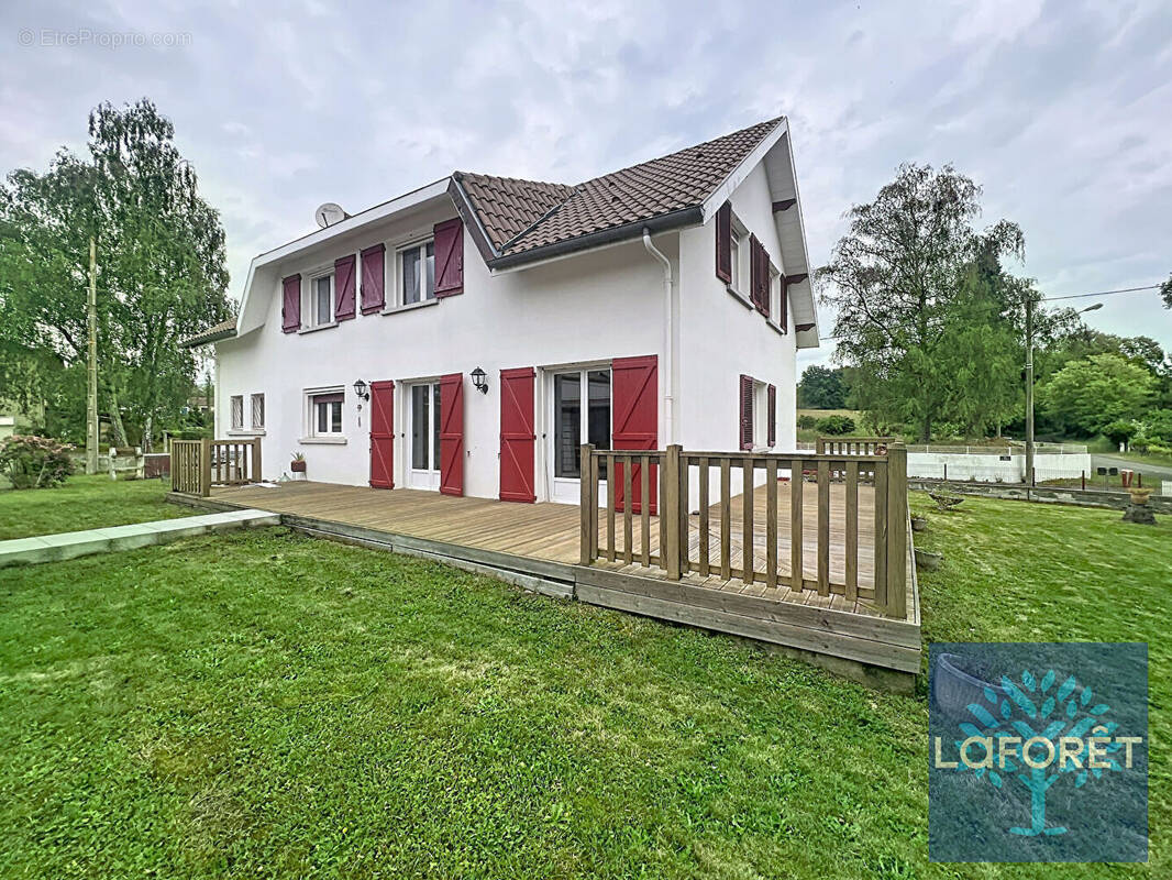 Maison à OEYRELUY