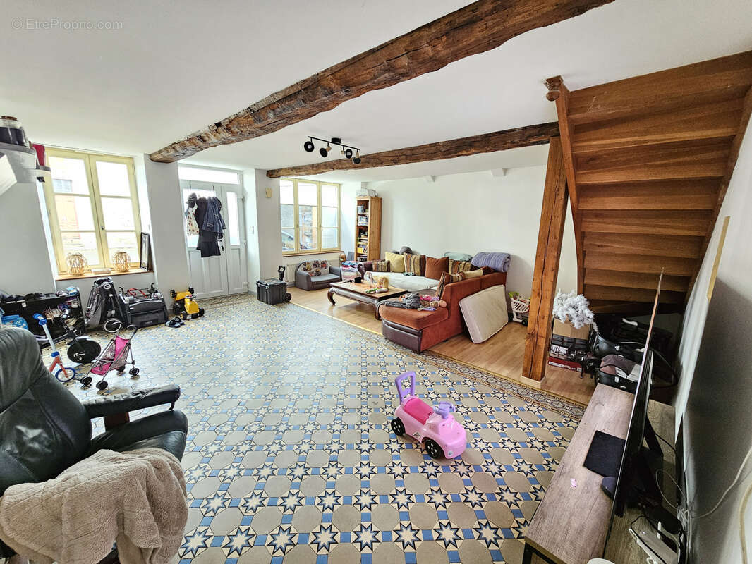 Maison à LA CHAPELLE-BICHE