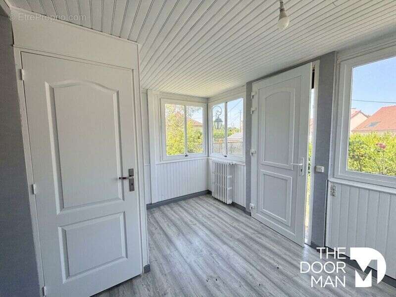 Maison à YERMENONVILLE