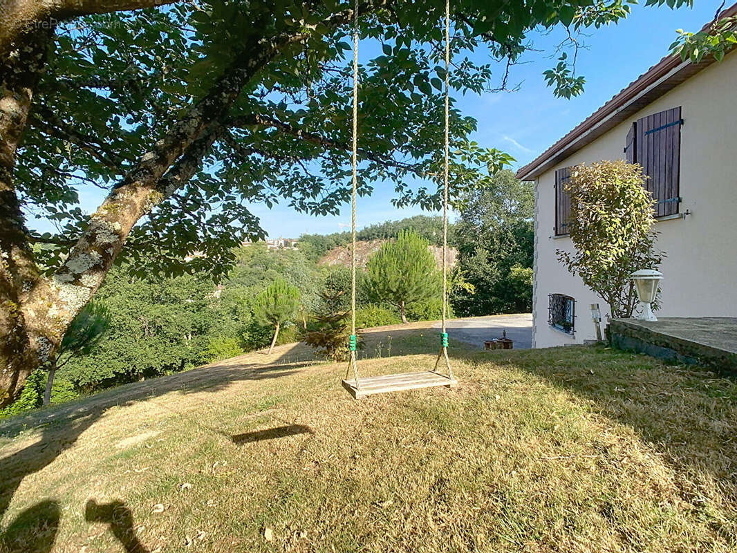 Maison Condat Sur Vienne  5 pièce(s) 134 m2 - photo 2