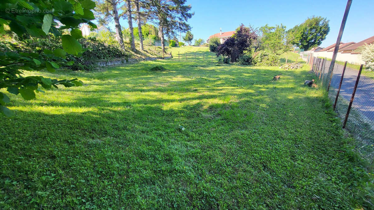 terrain 793m² à vendre à Moissieu sur Dolon - Terrain à MOISSIEU-SUR-DOLON