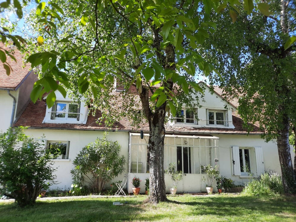 Maison à COSNE-COURS-SUR-LOIRE