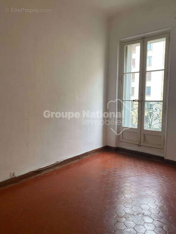 Appartement à MARSEILLE-2E