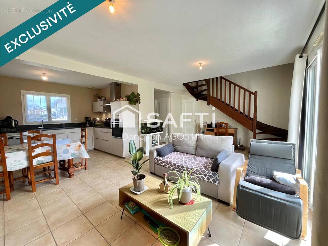 Photo 1 - Maison à GENESTON