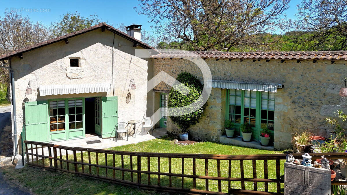 Maison à SAINT-AQUILIN