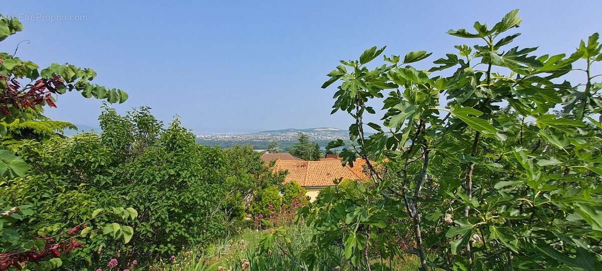 Maison à LA ROCHE-NOIRE