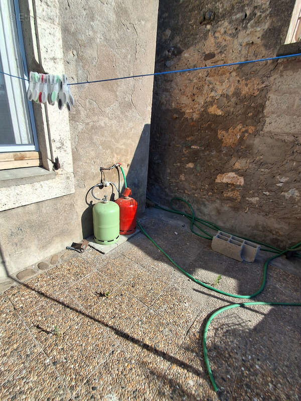Maison à rénover avec terrasse et jardin - photo 26