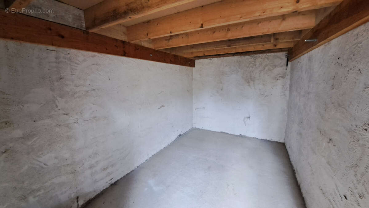 Maison à SAINT-PRIEST-DES-CHAMPS