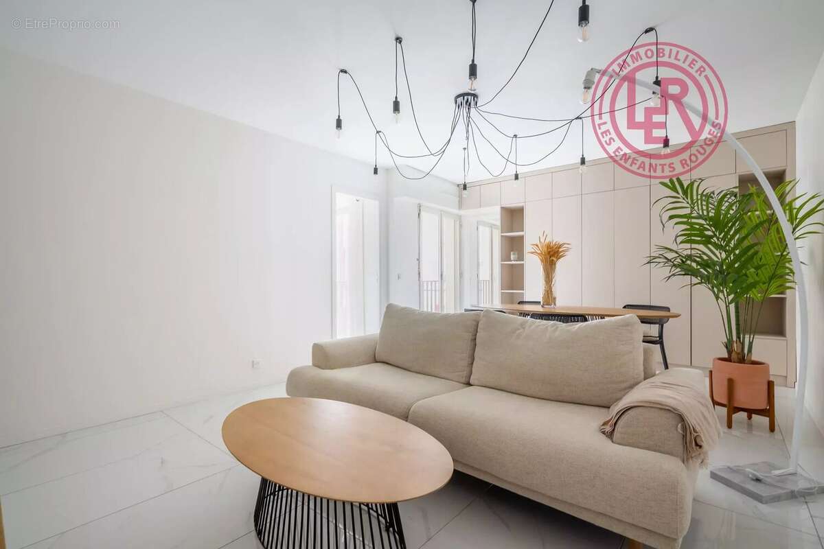 Appartement à PARIS-3E