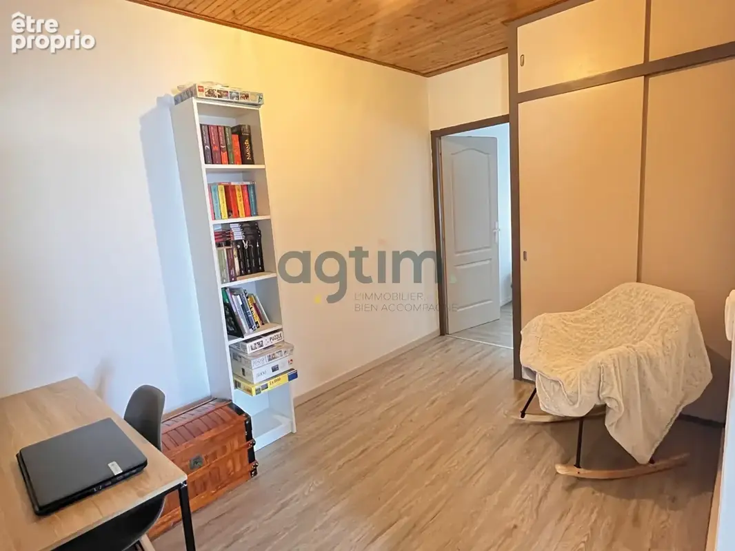 Nieul-le-Dolent   Ensemble immobilier composé de deux logements. - photo 9