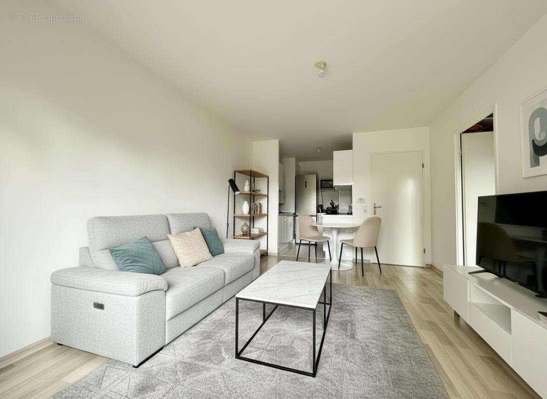 Appartement à FLEURY-MEROGIS