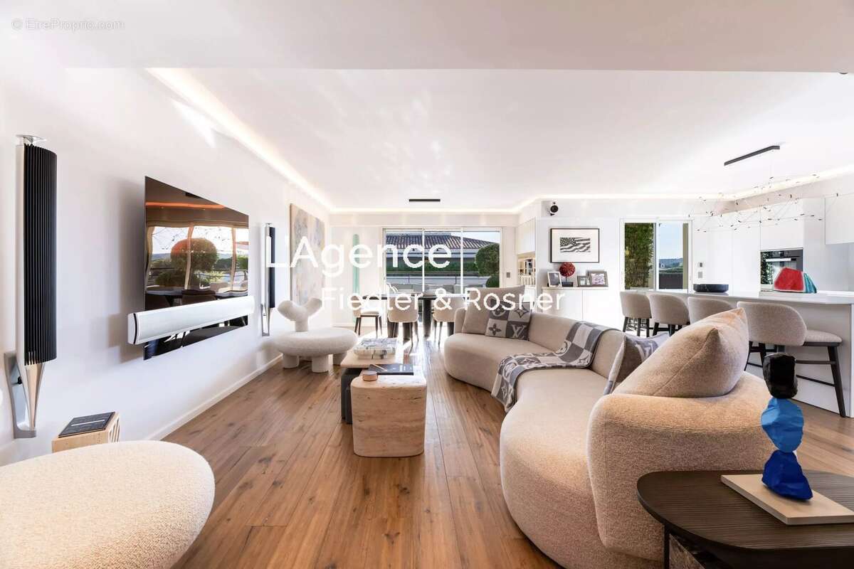 Appartement à SAINT-TROPEZ