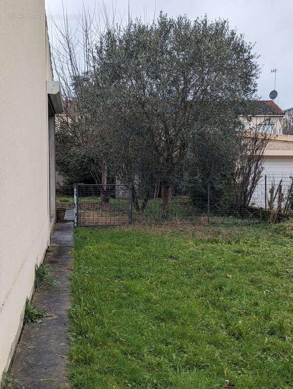 À vendre, SAINT-JUERY, proche des commodités - photo 12