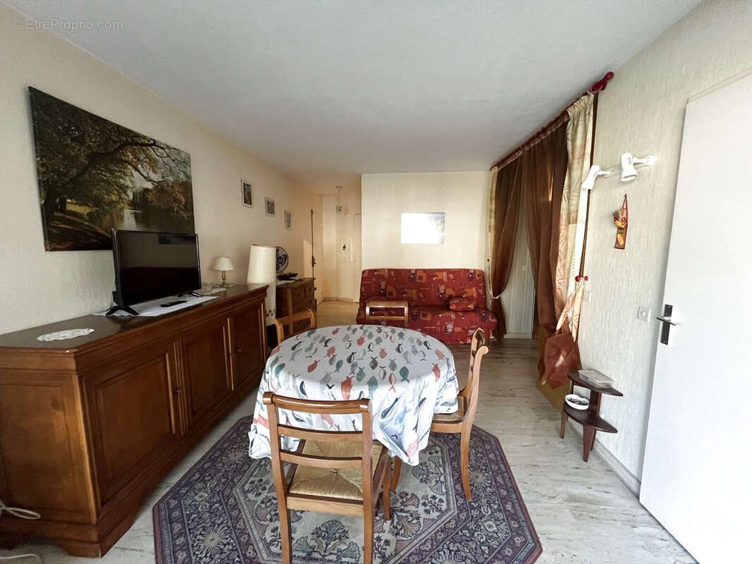 Appartement à MANDELIEU-LA-NAPOULE