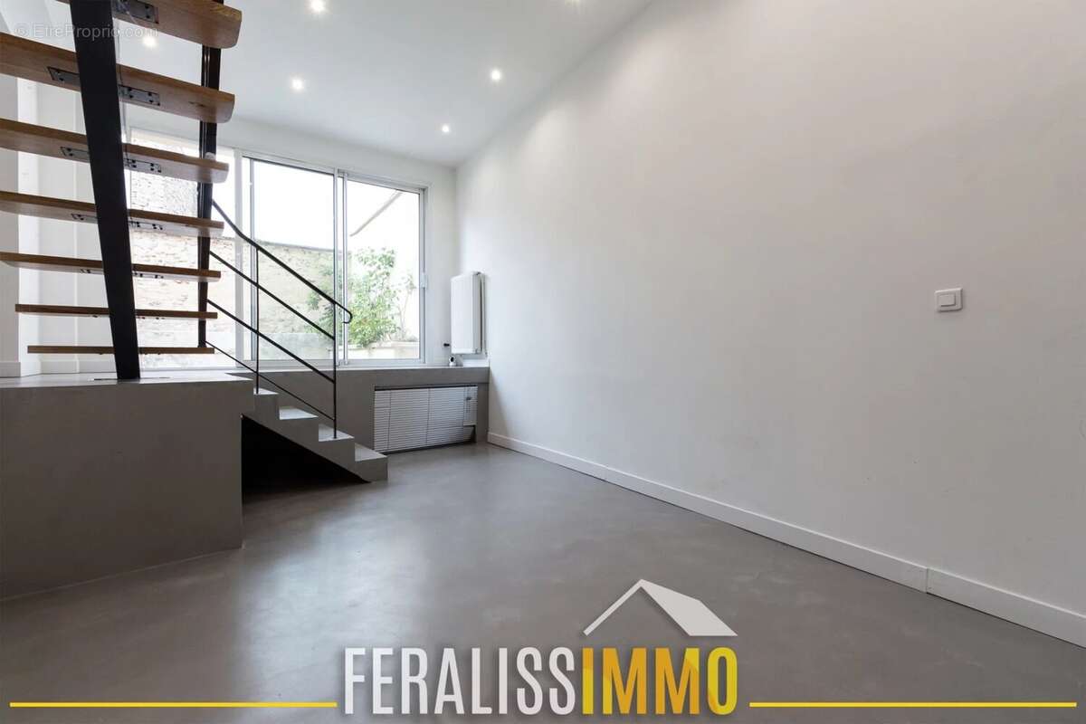 Maison à COURDIMANCHE