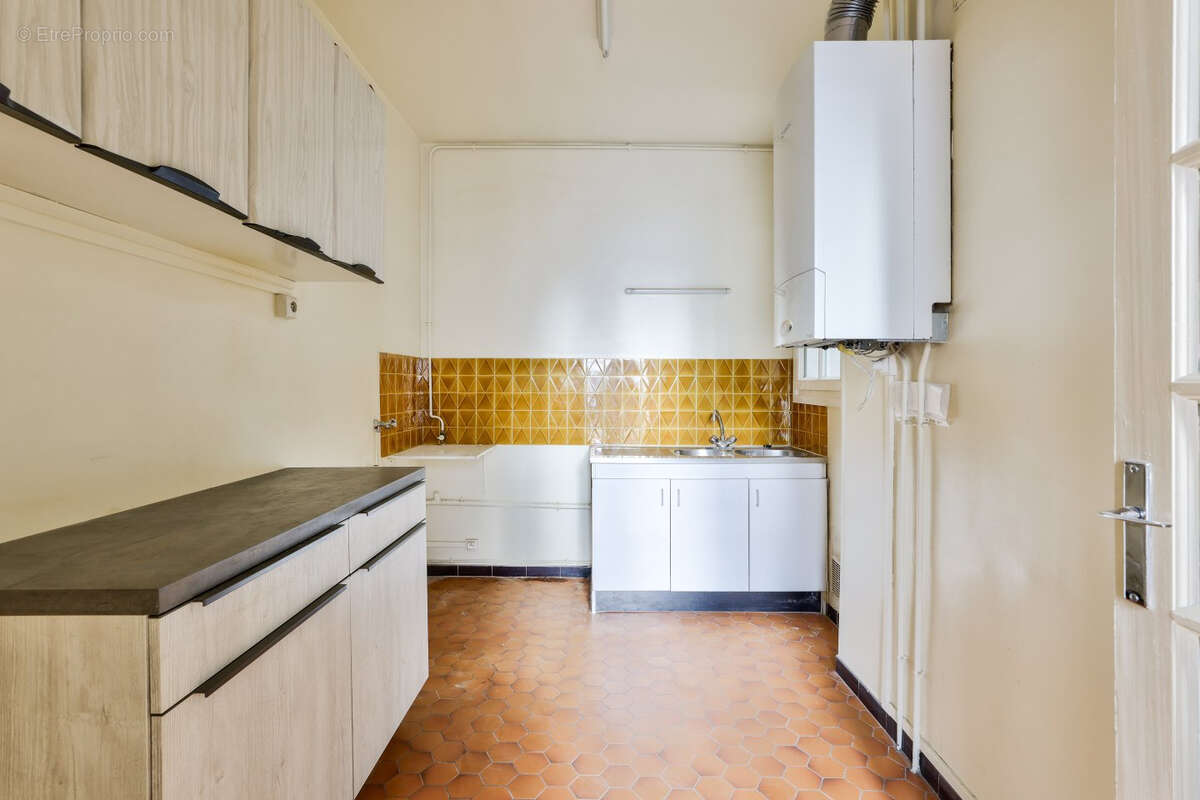 Appartement à PARIS-11E