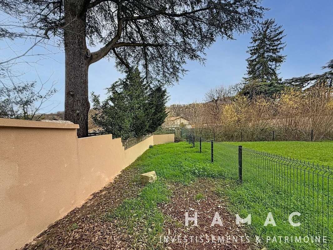 Appartement à FONTAINES-SUR-SAONE