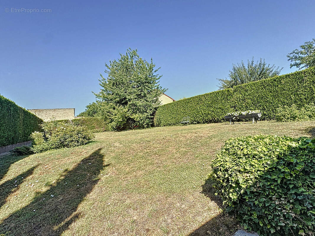 Maison à BOURGOGNE