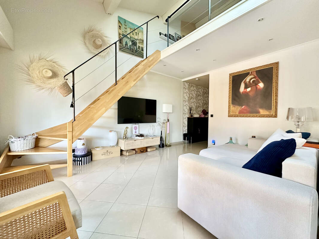 Appartement à ROQUEBRUNE-CAP-MARTIN