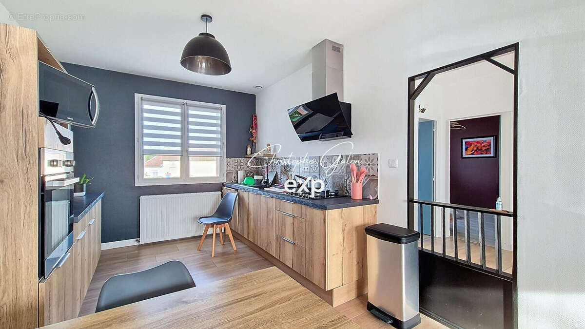 Maison à PEYRAT-DE-BELLAC