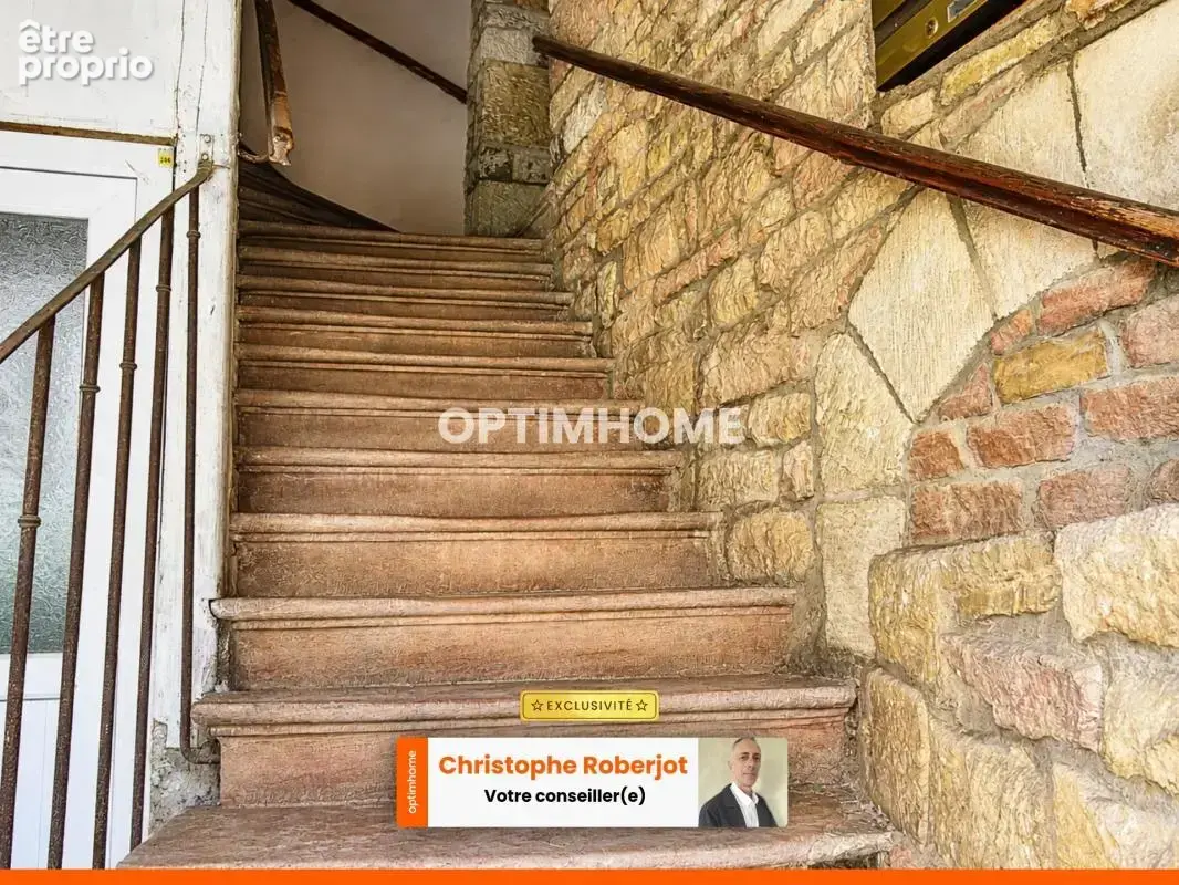Très rare à Givry !! Immeuble de rapport de 5 appartements avec aménagement possible d'appartements supplémentaires - photo 3