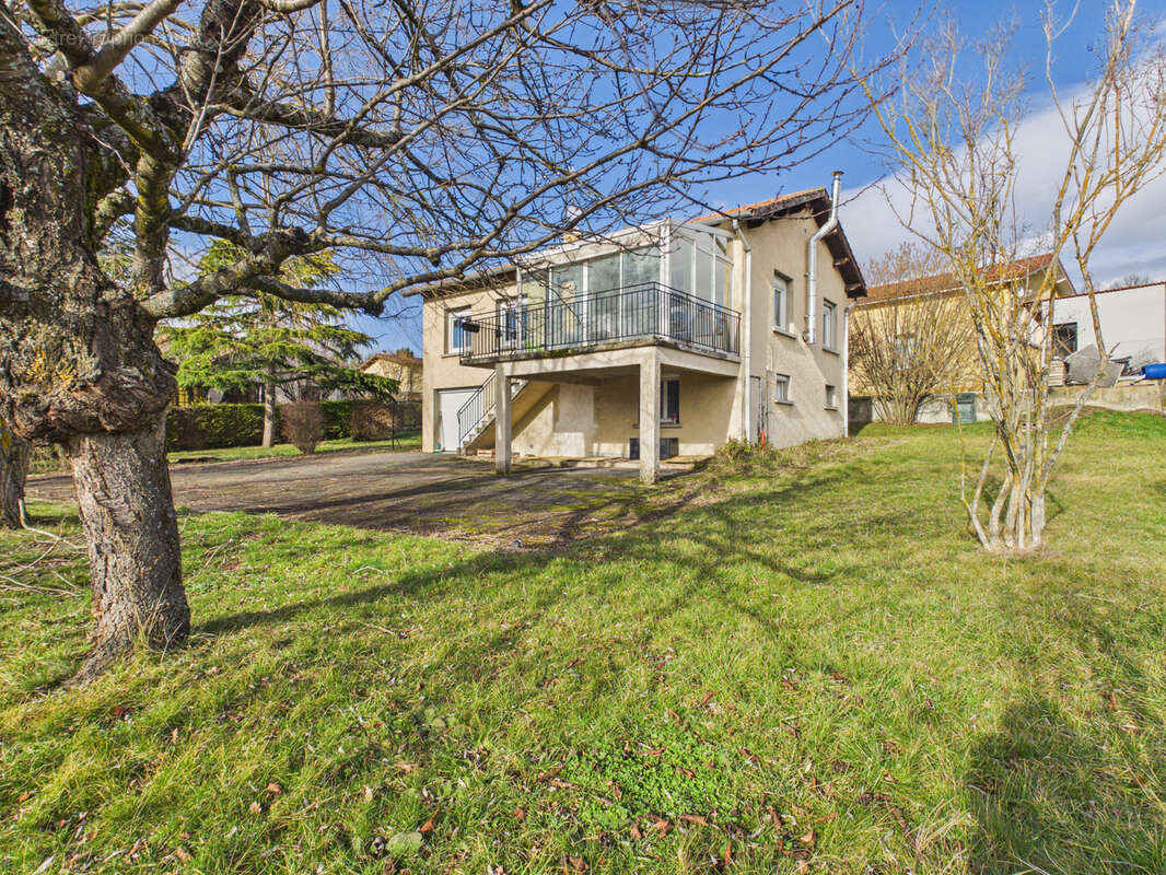 Maison à CUSSAC-SUR-LOIRE
