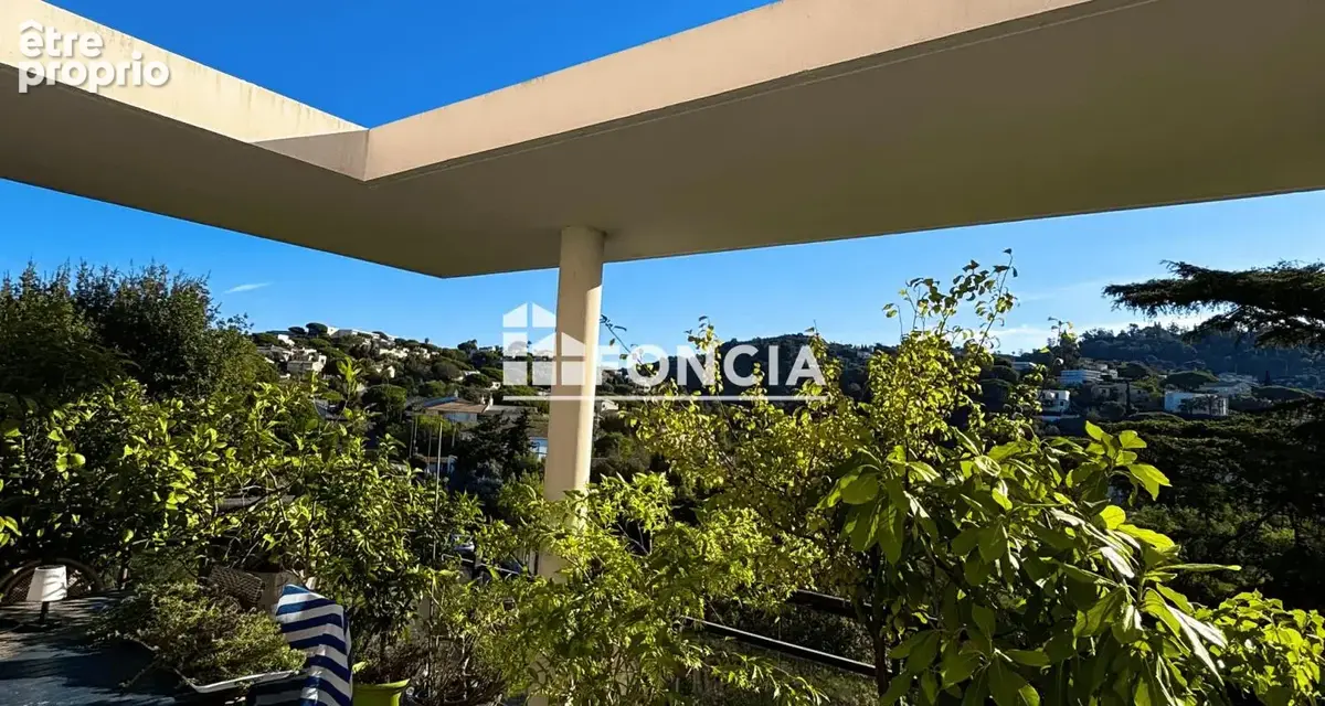 Très recherché à cannes 3 pièces en dernier étage avec terrasse 34m2 - double garage de 30m2 - photo 3