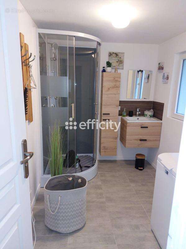 Maison à SAINT-HILAIRE-LA-PALUD