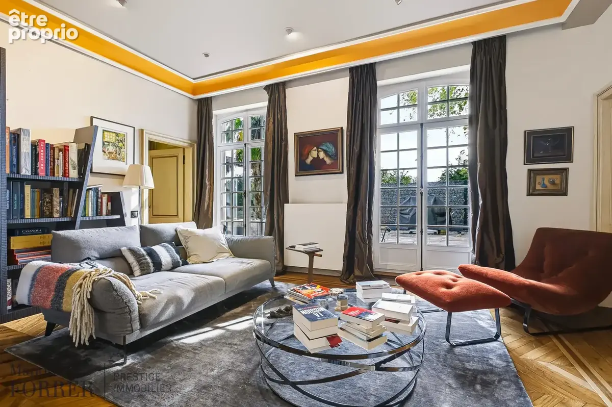 À VENDRE ! Maison de maître aux prestations haut de gamme avec piscine intérieure & jardin   327 m2 - photo 10
