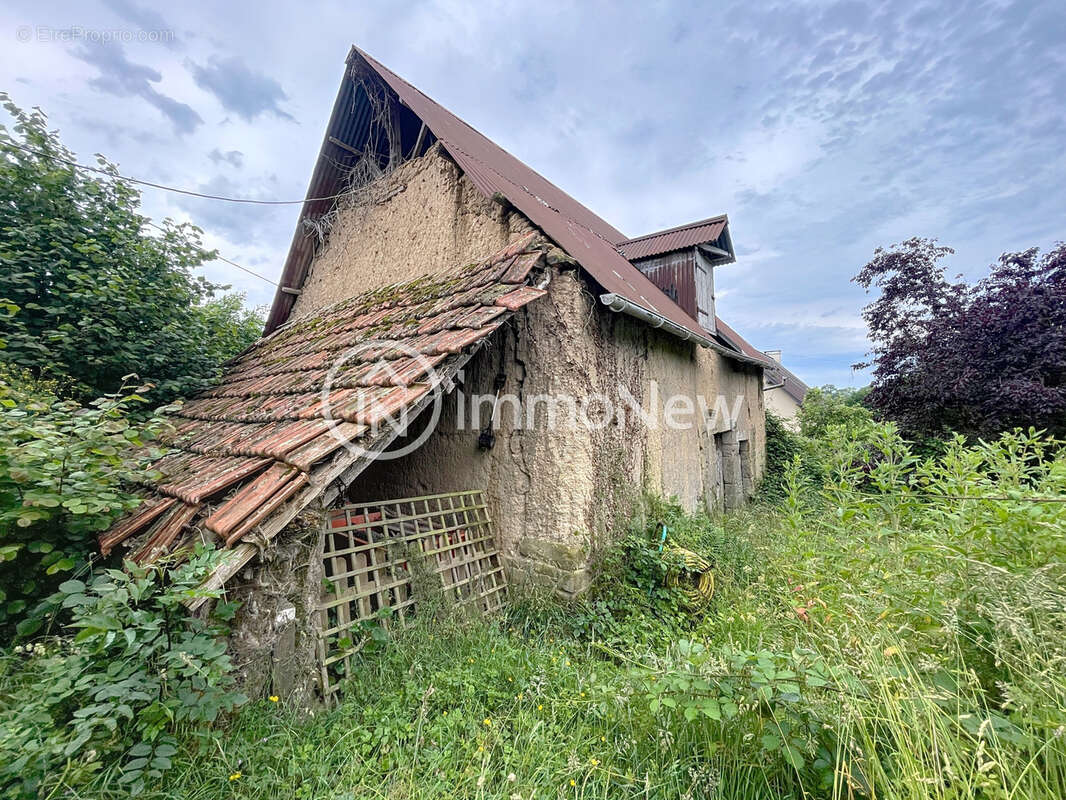 Maison à SAINT-JEAN-DES-CHAMPS
