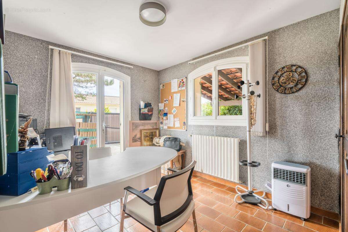 Maison 175 m² à Candillargues  - photo 16