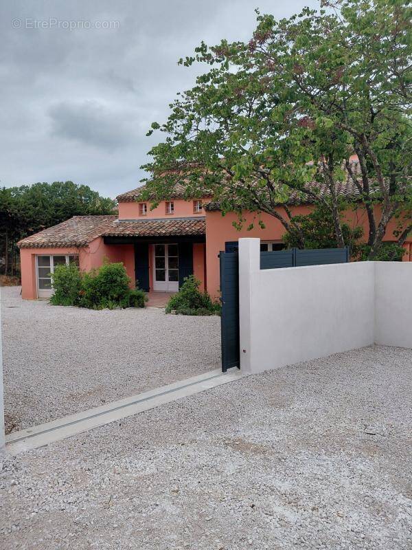 Maison à RESTINCLIERES