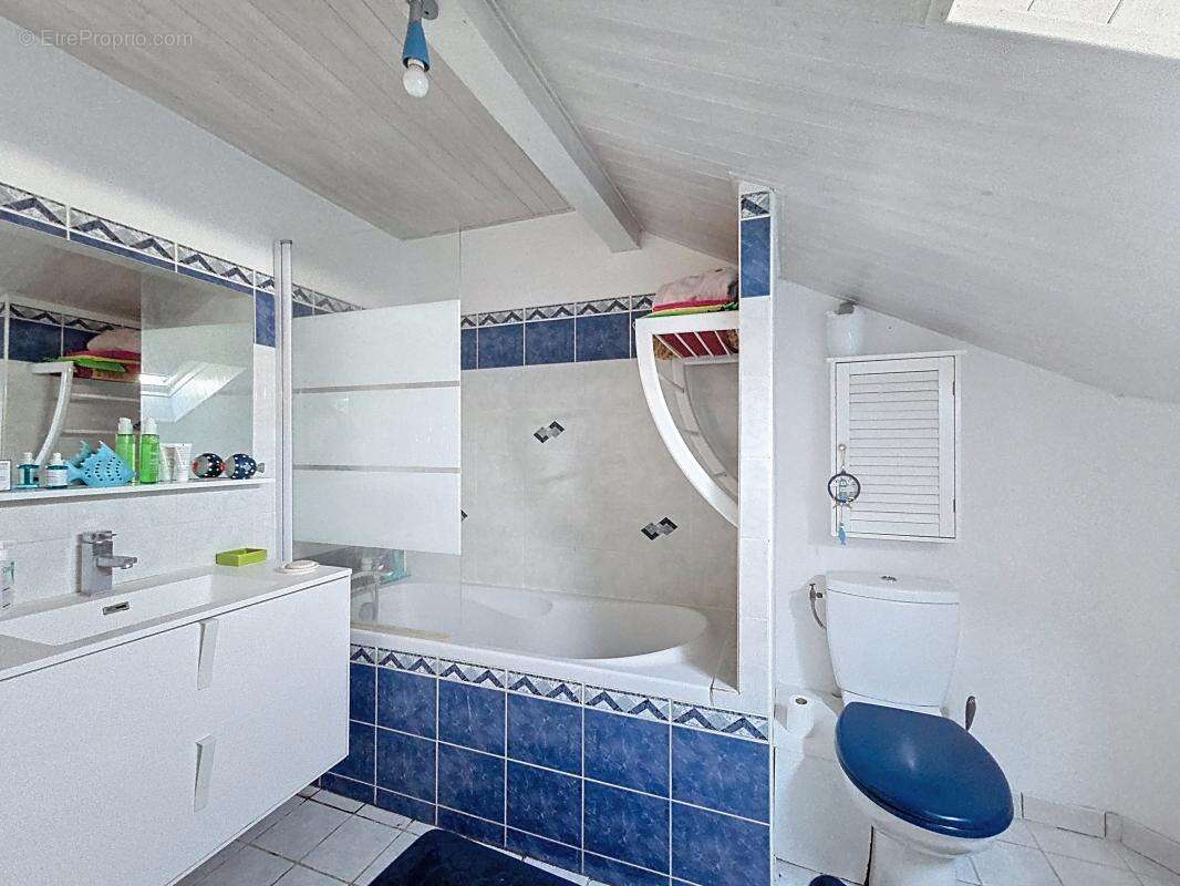 Maison à SAINT-PIERRE-EN-FAUCIGNY