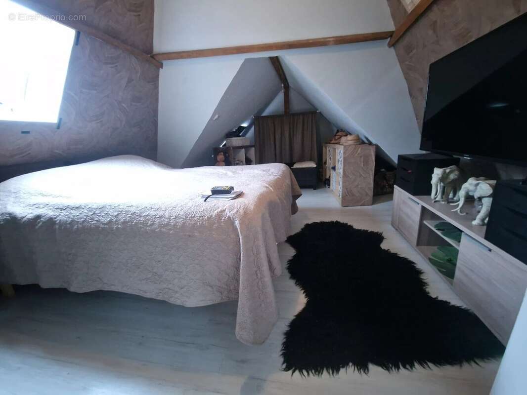 Maison à COURBEPINE