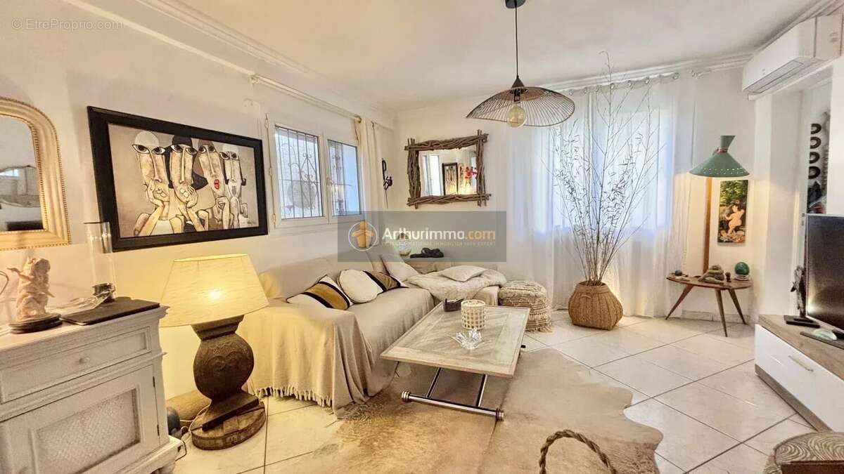 Appartement à FREJUS