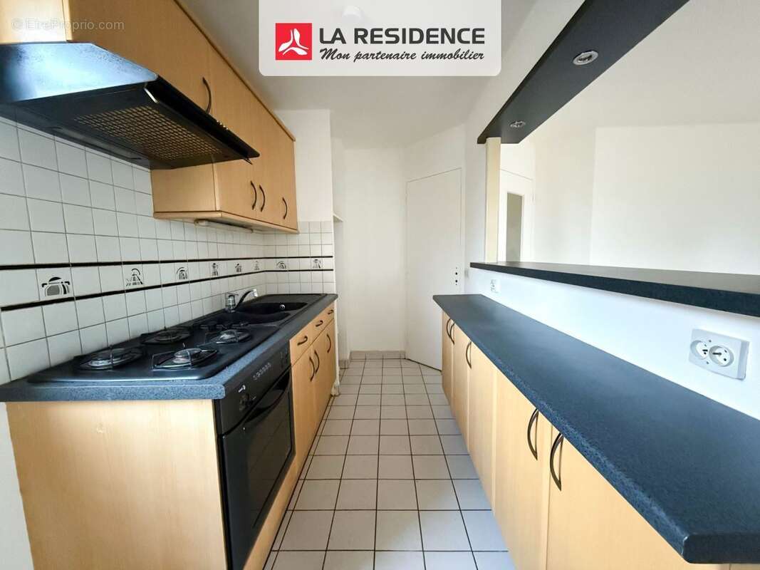 Appartement à LE MESNIL-SAINT-DENIS