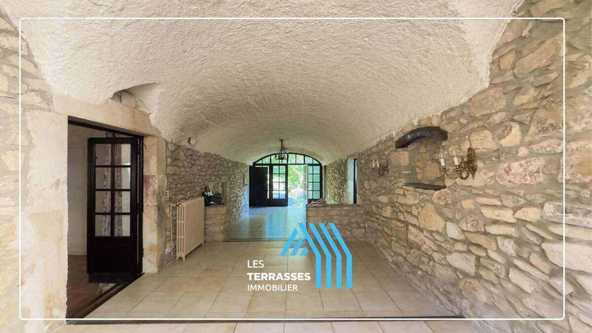 Maison à MONTELIMAR